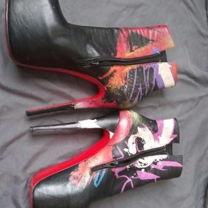 Christian Louboutins Elvis Duran 20th anniversary